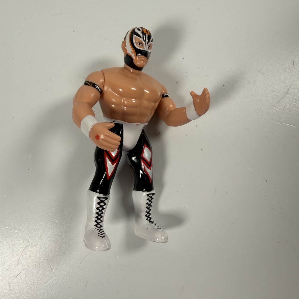 WCW Rey Mysterio Super Kick 1998 Wrestling Action Figure San Francisco Toymakers