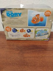 2015 Disney Pixar Finding DORY Swimming Nemo Bath Fish Battery Power Zuru