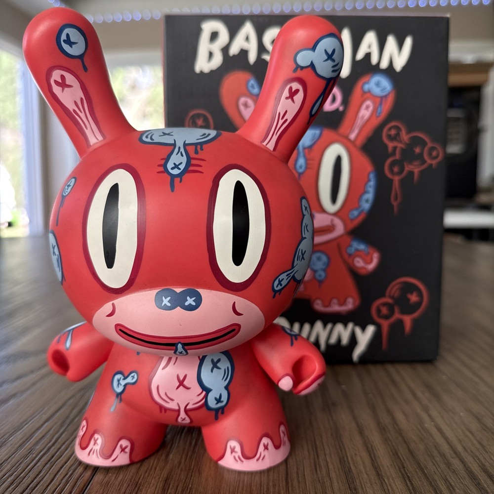 KIDROBOT 8″ DUNNY – 2005 M.O.D. RED GARY BASEMAN VINYL ART FIGURE