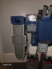 Transformers Titan Returns Fortress Maximus Action Figure