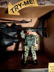 U.S. Army Night Stalker Helicopter with Pilot. Lights,Sound New In Box, Damage