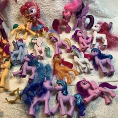 Various My Little Pony Toy Figure LOT Vintage & New Generation Over 25 Pony Lot