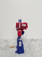 Transformers MTMTE Studio Series 86 Battle Damaged Optimus Prime Leader Class