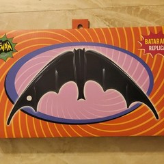 Batman (1966 Classic TV Show Series) Replica – BATMAN Batarang