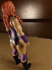Mattel WWE Series 109 “BIG TIME” BECKY LYNCH Wrestler Summer Slam Figure THE MAN