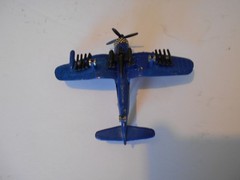 Toy U.S. Aircraft Carrier USS Doris Miller (CVN-81) w/4 WWII Airplanes, 18″ L