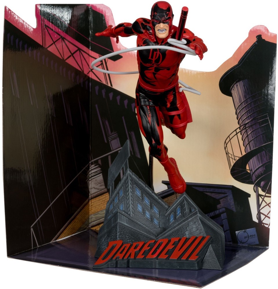 McFarlane Toys Marvel Daredevil Posed Figure with Scene [Daredevil #600]