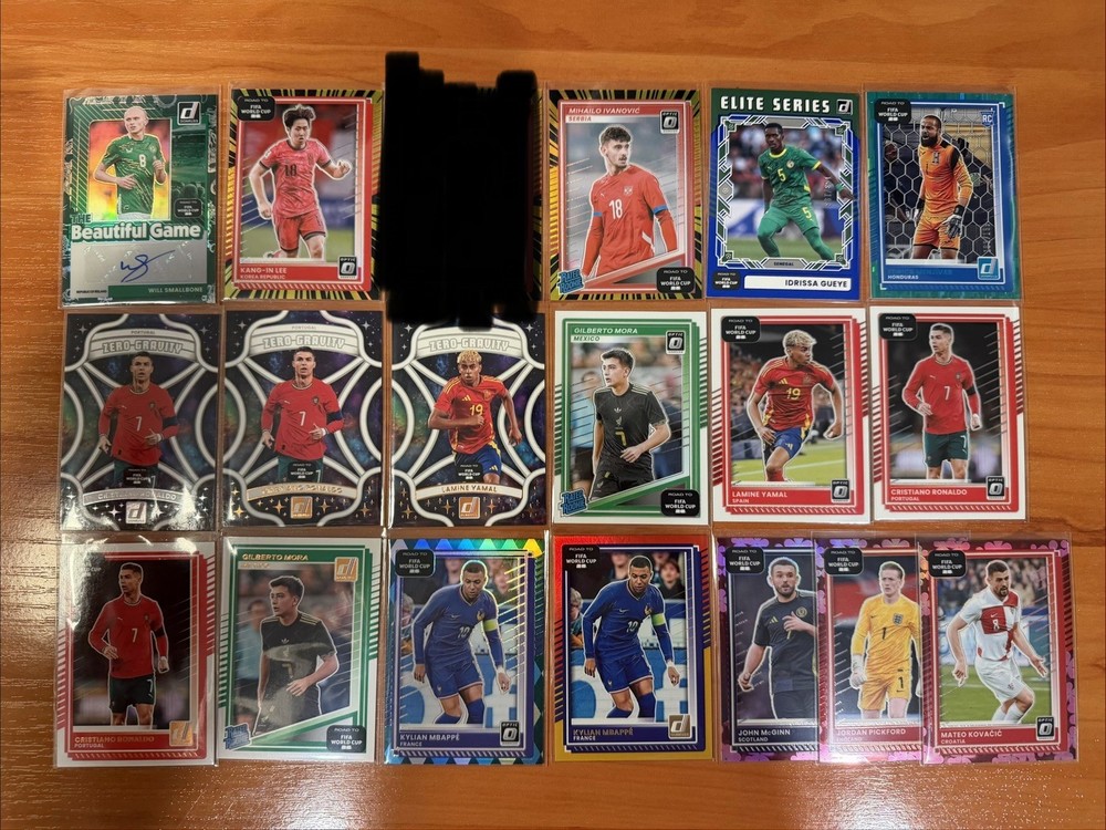 2025 Panini Donruss World Cup Ronaldo Yamal Mora auto /75 blossom