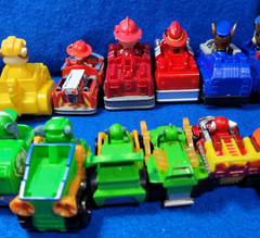 Paw Patrol Car Lot 18 Die Cast & Plastic Vehicles W Drivers Nickelodeon Toys