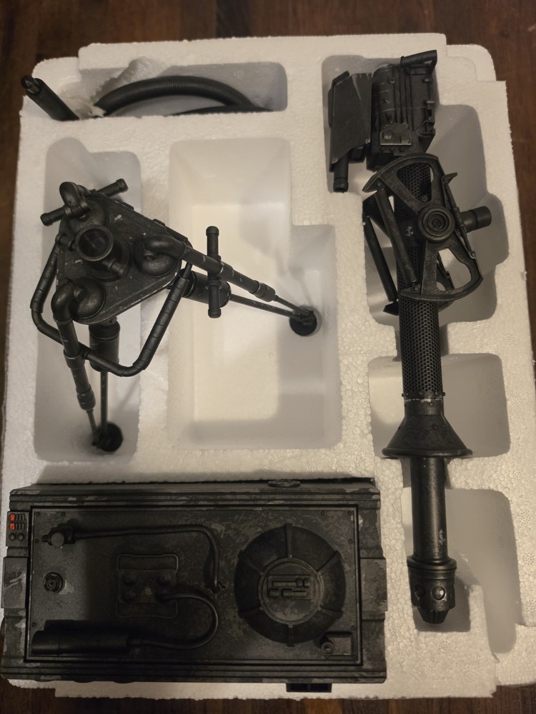 Sideshow Collectibles E-Web repeating blaster