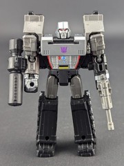 Transformers Kingdom Megatron complete Hasbro WFC Core Class Generations