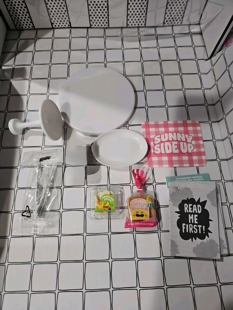 BANANA TOAST HTF No Resin MGA Miniverse Make It Mini Food SERIES 1