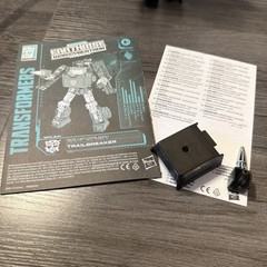 Transformers Generations War for Cybertron: Earthrise Deluxe Class Trailbreaker