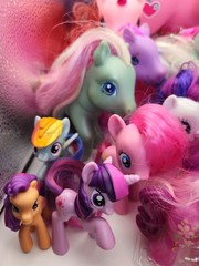 HUGE Lot Of 32 My Little Pony Assorted Vintage – Various New Age + 1 Large Fakie