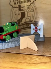 PERCY TAKES PLUNGE THOMAS FRIENDS TRAIN DIECAST TAKE Along Deluxe Play Scene Set
