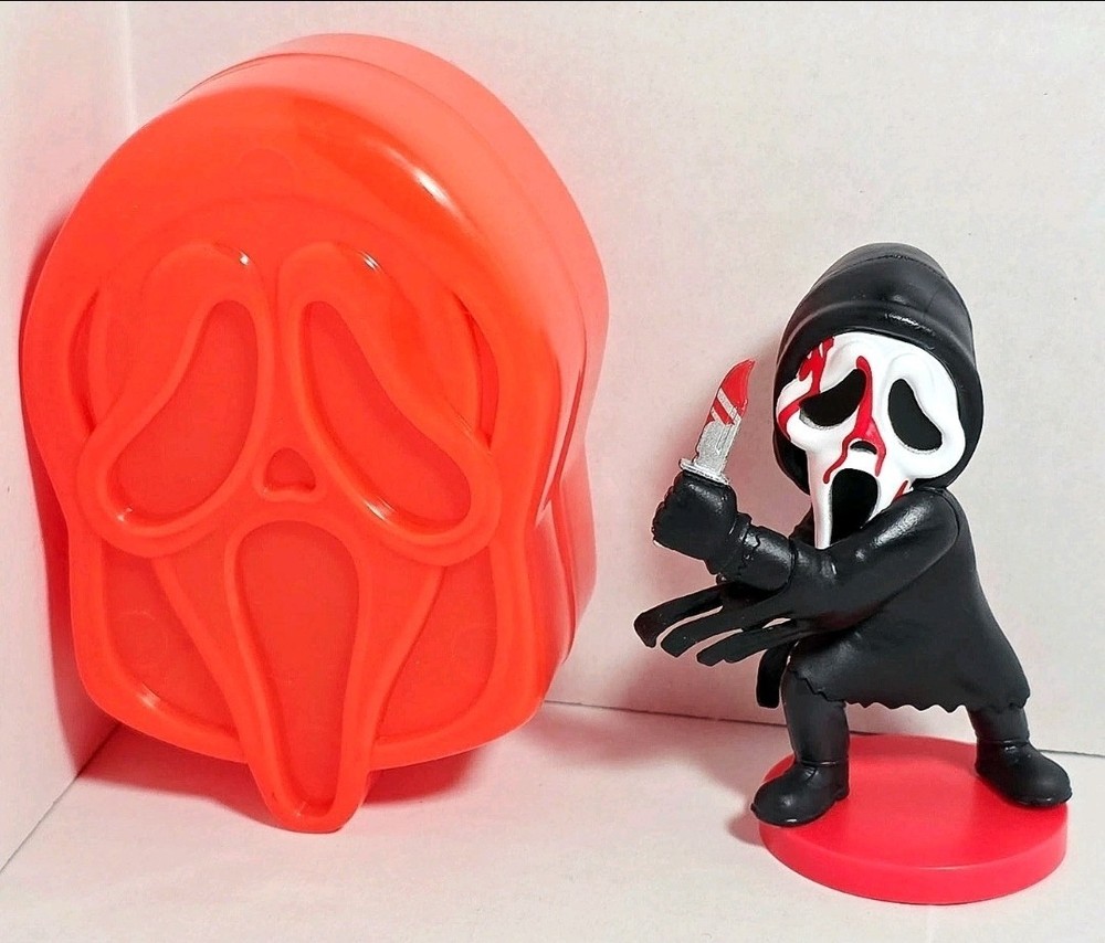 Ghostface Scream Mystery Vinyl Figure Slashing Ghost Face & Bloody Knife