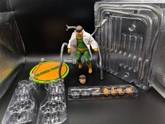 Mezco Toyz One:12 Collective Doctor Doom Green goblin Doc Ock set
