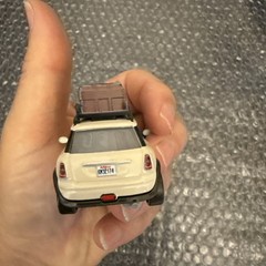 Disney Pixar Cars 3 Kiel Motorray Diecast Florida 500 Beige Luggage Rack Mini