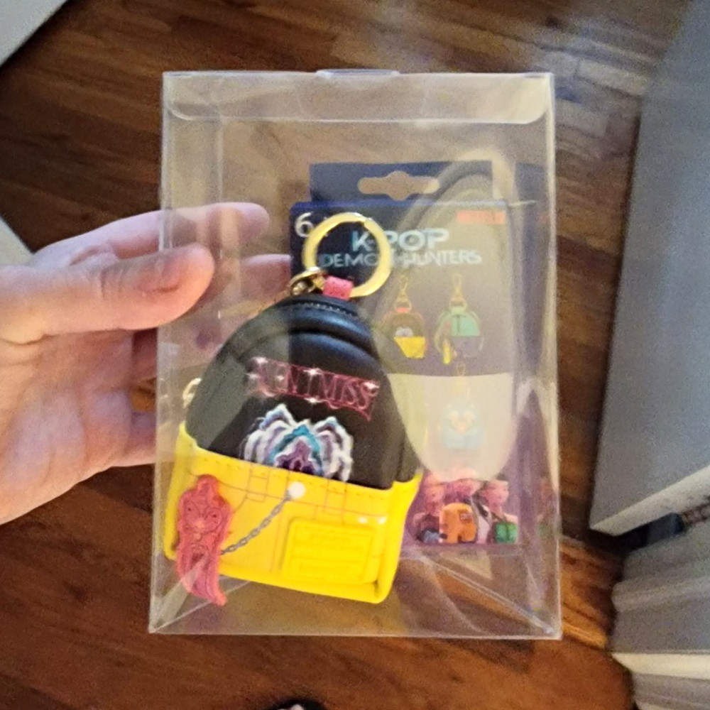 Stranger Things Demogorgon Hunters Keychain Set, Yellow/Black