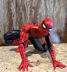 Hasbro 60th Amazing Fantasy Spider-Man Action Figure 6” & 2 Mezco Flight Stands