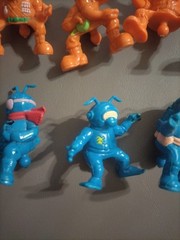 Army Ants Figures – 9 Vintage Lot Orange Blue, Hasbro. Do not have rubber Butts