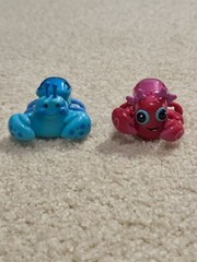 2 Xia Xia Pets: Loose Pink And Blue Hermit Crab Figure (no Batteries)