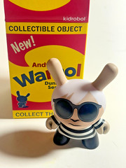 KIDROBOT DUNNY CASE FRESH 2016 ANDY WARHOL SERIES 1 HIMSELF ART TOY
