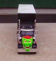 Maximum Overdrive Goblin Head Unpainted 1:32 Blank Truck Resin