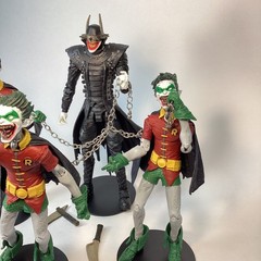 McFarlane DC Multiverse The Batman Who Laughs & Robins of Earth Figure Look