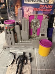 Terminator 2 BioFlesh Regenerator Playset in Original Box w/accessories Preowned