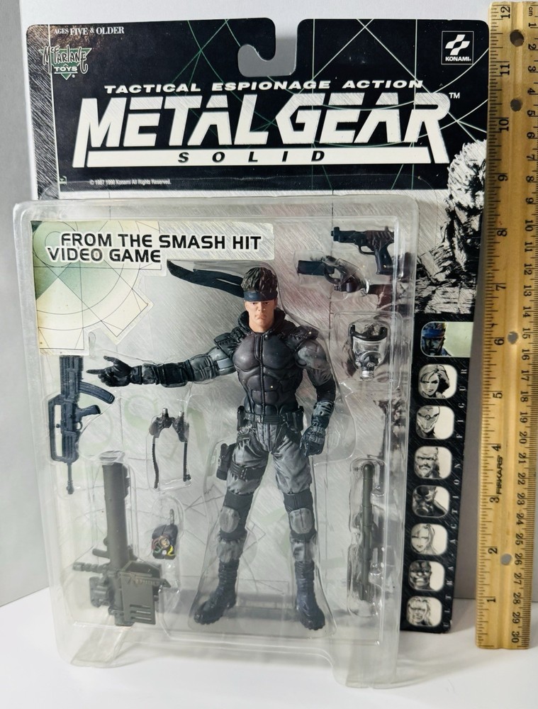 Metal Gear Solid McFarlane Toys Solid Snake Ultra Action Figure NIB BT