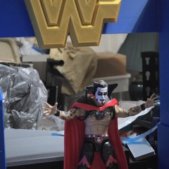 WWE Mattel Elite 90s Entrance Blue Version Accessory Diorama