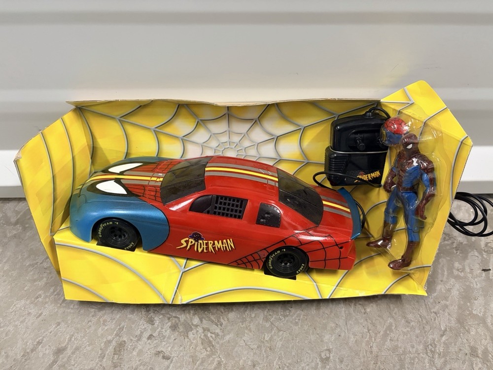 Vintage Marvel Spiderman Vintage Wired RC Remote Control Car W/figure Brand New
