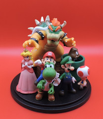2010 Club Nintendo Platinum Club Super Mario Character Diorama Statue + BONUS!