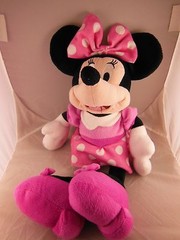 Minnie Mouse 17 inch Plush Doll in Pink Dress & Shoes Very pretty