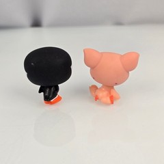 Littlest Pet Shop (LPS) Pack of 10 Pets Carry Case 90382 Bobble Head Toy 874 875