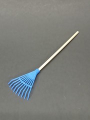 MINIATURE 1:12 scale GARBAGE CAN RAKE STAR WARS DOLL HOUSE FIGURE DIORAMA