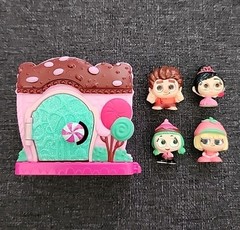 Series 2 Disney Doorables WRECK-IT RALPH Lot: Ultra Rare Vanellope + Playset