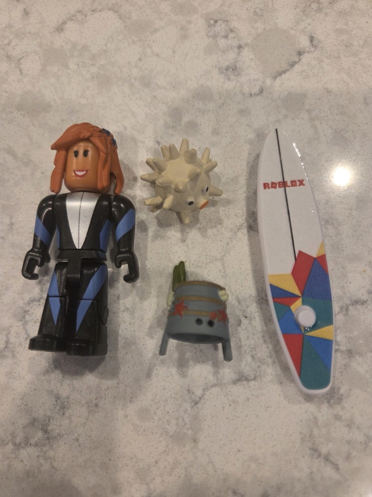 ROBLOX Figure SHARKBITE SURFER Playset complete