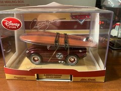 Disney Store Artist’s Series Surfboard McQueen!! in a case, 1:43 scale,