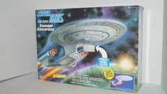 1992 STAR TREK NEXT GENERATION STARSHIP ENTERPRISE No. 6102 by PLAYMATES