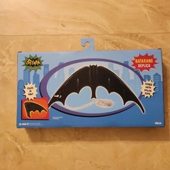 Batman (1966 Classic TV Show Series) Replica – BATMAN Batarang