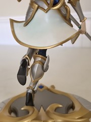 League of Legends #22 Lux Unlocked RETIRED Figure Statue Riot Luxanna Crownguard