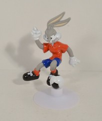 RARE 1997 Soccer Stars Bugs Bunny 3″ KFC EUROPE Action Figure Looney Tunes