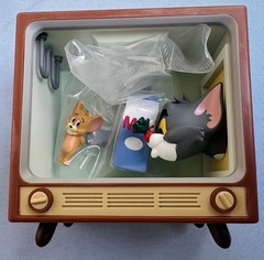 52TOYS Tom & Jerry Classic Moments Haunted Mouse Figure TV Display Complete Toy