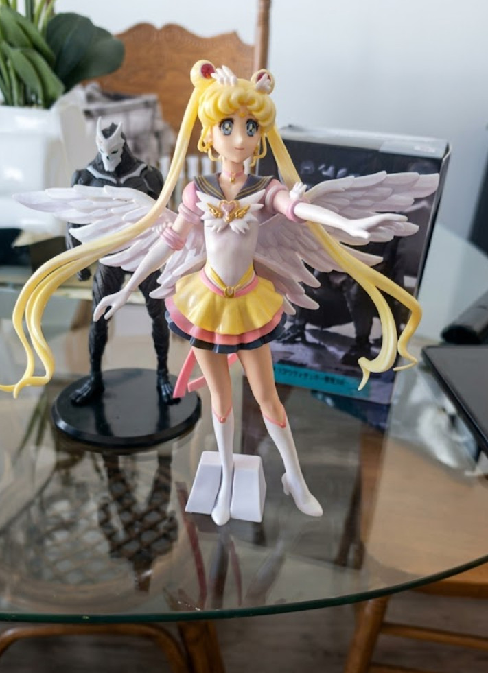 9-inch Super Sailor Moon Tsukino Usagi w/Wings Action Figure Toy Statue Decor
