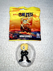 ONE PIECE MINIFIGURES LOT OF 6 LUFFY / AXEHAND / SANJI / NAMI ++ *NEW OPENED*