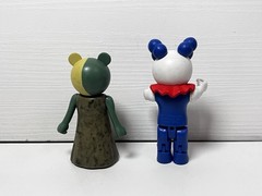 Roblox Piggy Clowny Clown 3.5” Series 1 Action Figure & Minitoon
