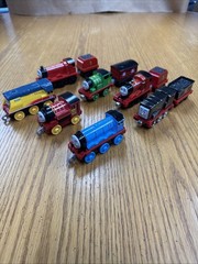 Thomas & Friends Magnetic Pull N Zoom Lot of Trains Engines Cars