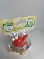 ELMO FIGURE Playskool Sesame Street Sesame Street Friends 3 Inches Tall – NEW